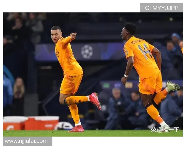 曼城与巴萨哈特激战正酣谁能在这场巅峰对决中笑到最后