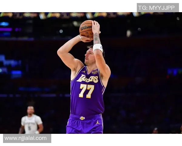 湖人对阵鹈鹕精彩回顾2020年2月25日比赛录像分析与亮点集锦