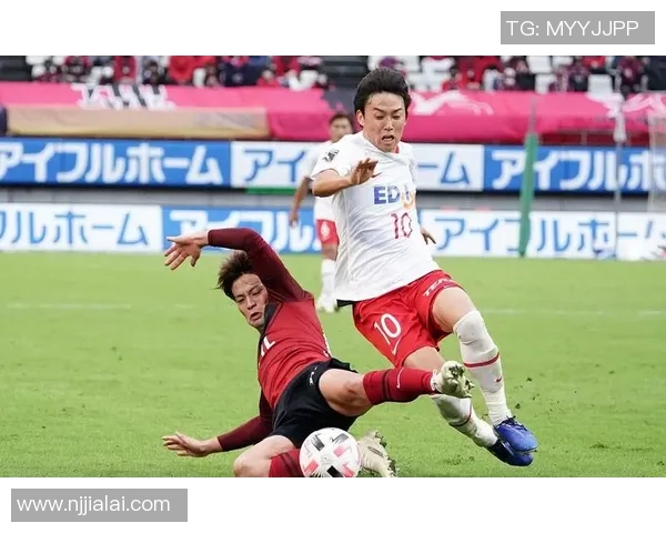 阪樱花与广岛三箭激战正酣谁能在这场对决中笑到最后